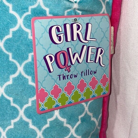 Girl power throw pillow - Picture 3 of 4